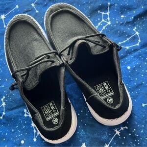 NWOT SHEIN Black & White Canvas Slip Ons